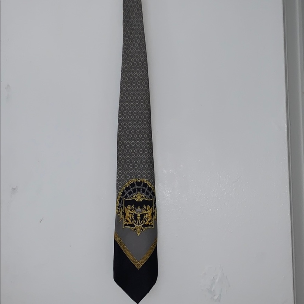Men tie